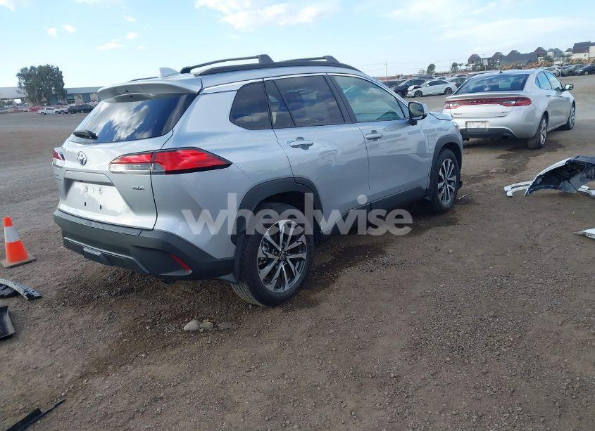 Photo 4 of 2023 Toyota Corolla CROSS XLE (VIN 7MUEAAAG6PV067297)