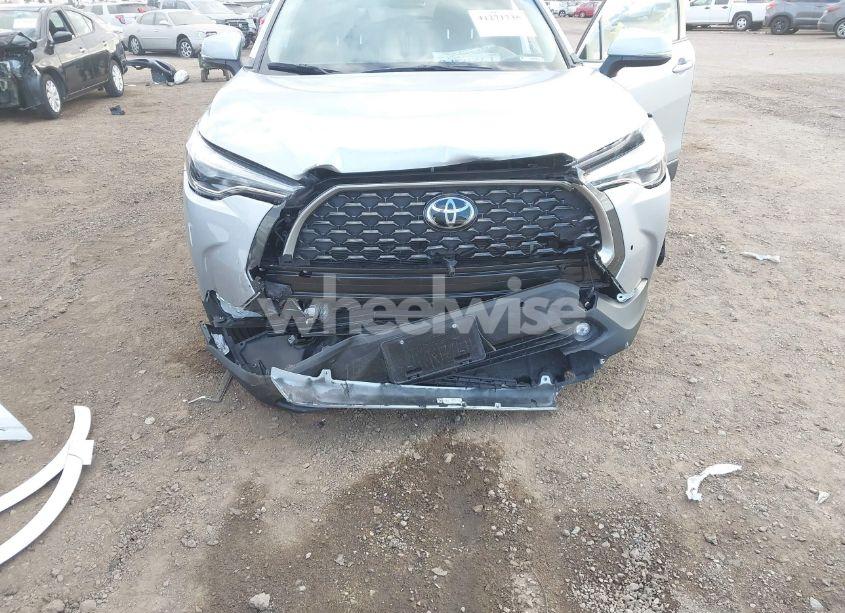 Photo 6 of 2023 Toyota Corolla CROSS XLE (VIN 7MUEAAAG6PV067297)