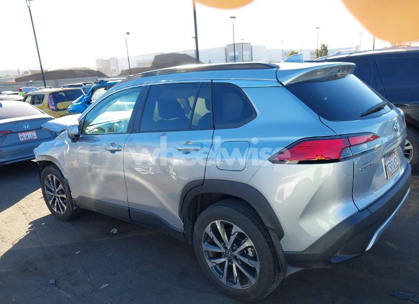 Photo 15 of 2022 Toyota Corolla CROSS XLE (VIN 7MUEAAAG8NV007020)