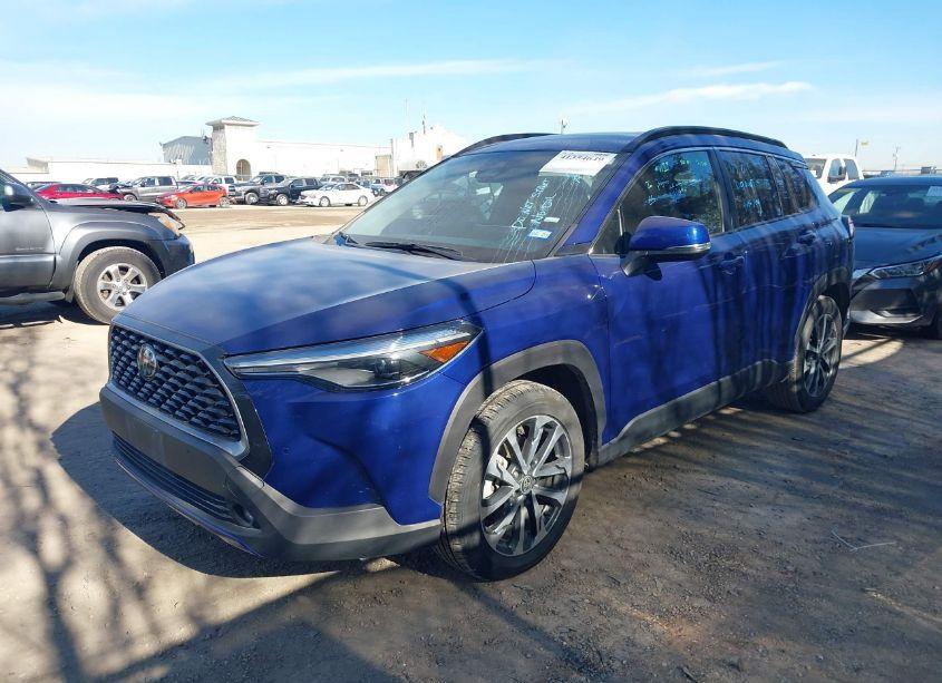 Photo 2 of 2023 Toyota Corolla CROSS XLE (VIN 7MUEAAAG8PV053496)