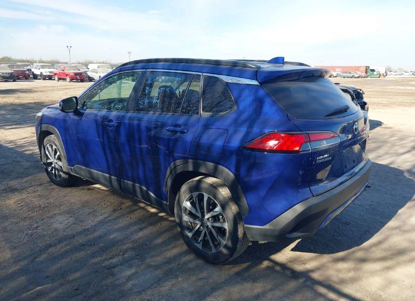 Photo 3 of 2023 Toyota Corolla CROSS XLE (VIN 7MUEAAAG8PV053496)