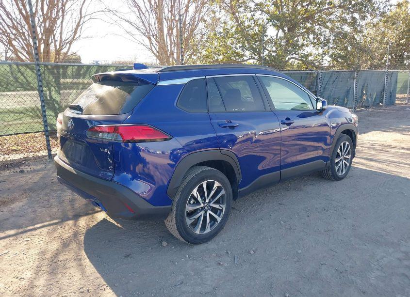 Photo 4 of 2023 Toyota Corolla CROSS XLE (VIN 7MUEAAAG8PV053496)