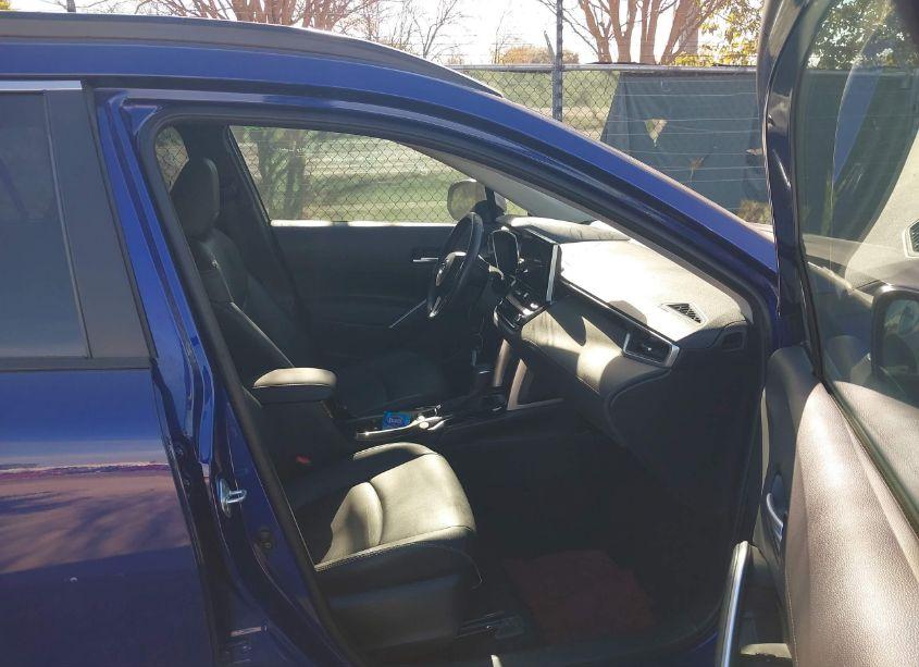 Photo 5 of 2023 Toyota Corolla CROSS XLE (VIN 7MUEAAAG8PV053496)