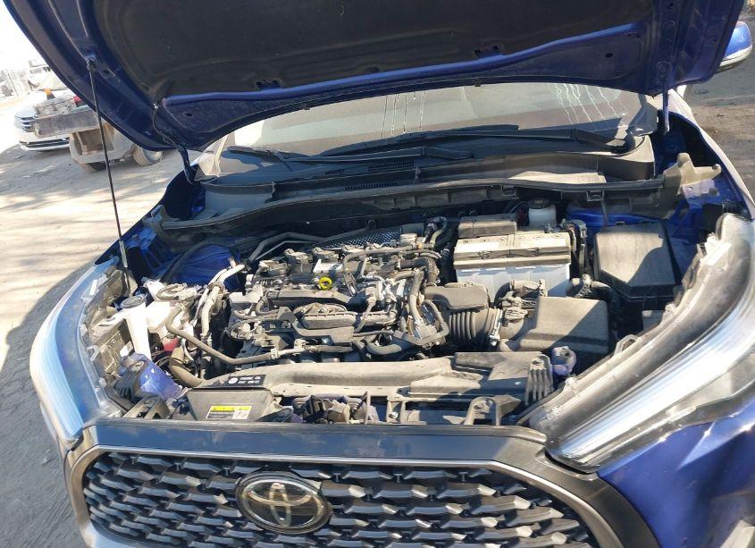 Photo 6 of 2023 Toyota Corolla CROSS XLE (VIN 7MUEAAAG8PV053496)