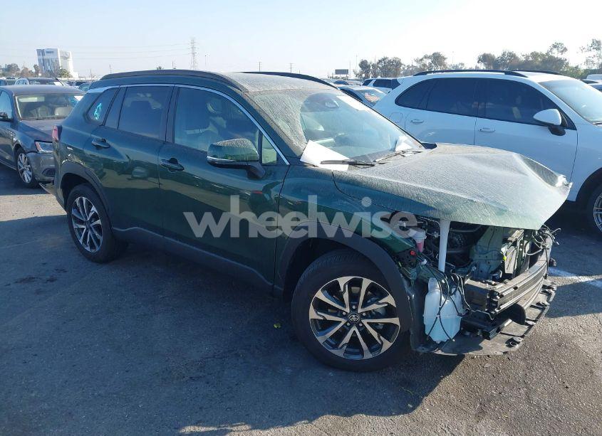 2023 Toyota Corolla CROSS XLE (VIN 7MUEAAAG8PV060657) main photo