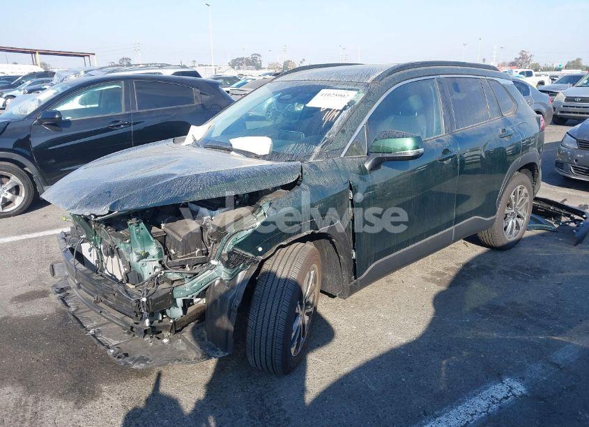 Photo 2 of 2023 Toyota Corolla CROSS XLE (VIN 7MUEAAAG8PV060657)