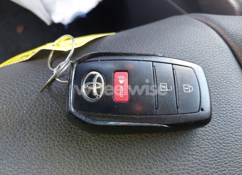 Photo 11 of 2022 Toyota Corolla CROSS XLE (VIN 7MUEAAAG9NV005163)