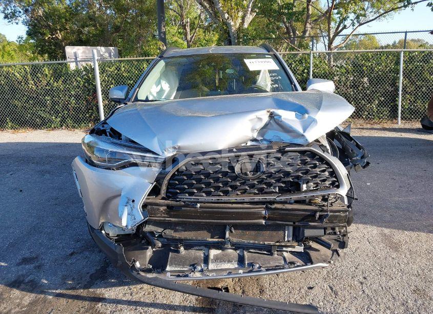 Photo 12 of 2022 Toyota Corolla CROSS XLE (VIN 7MUEAAAG9NV005163)