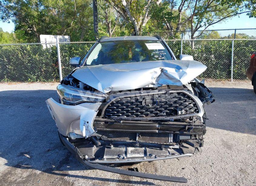 Photo 6 of 2022 Toyota Corolla CROSS XLE (VIN 7MUEAAAG9NV005163)