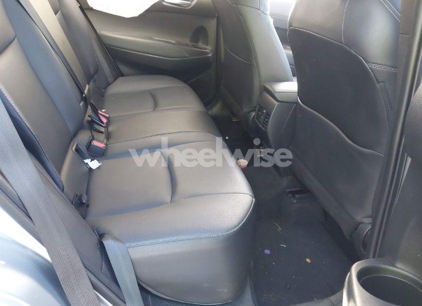 Photo 8 of 2022 Toyota Corolla CROSS XLE (VIN 7MUEAAAG9NV005163)