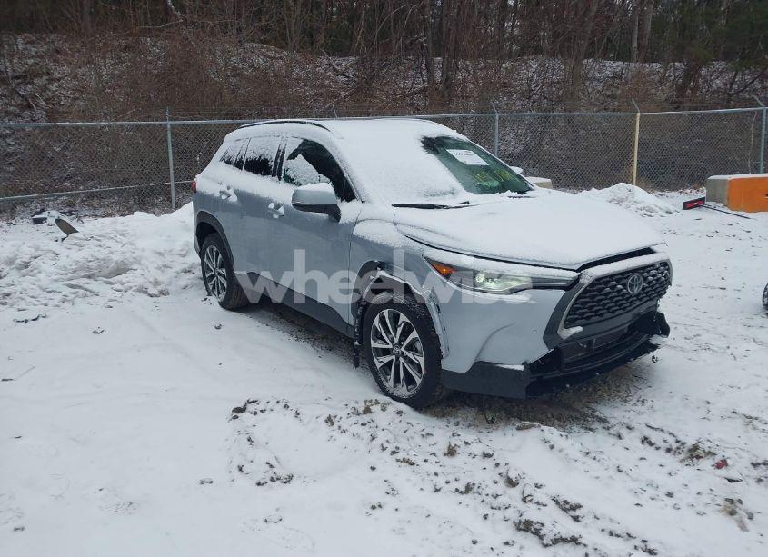 2023 Toyota Corolla CROSS XLE (VIN 7MUEAAAGXPV055797) main photo