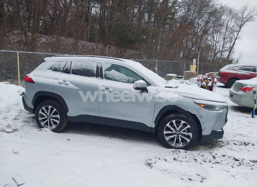 Photo 13 of 2023 Toyota Corolla CROSS XLE (VIN 7MUEAAAGXPV055797)