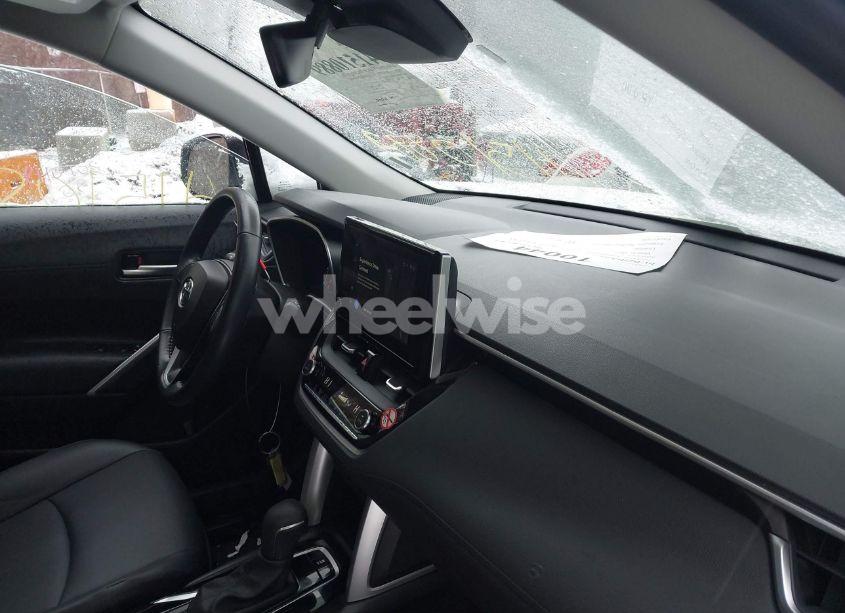 Photo 5 of 2023 Toyota Corolla CROSS XLE (VIN 7MUEAAAGXPV055797)