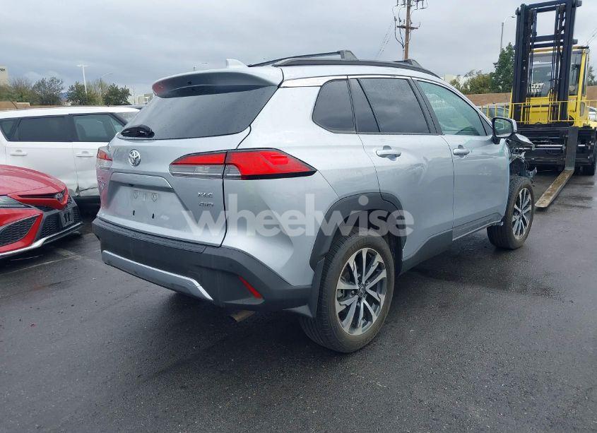 Photo 4 of 2023 Toyota Corolla CROSS XLE (VIN 7MUEAABG2PV050267)