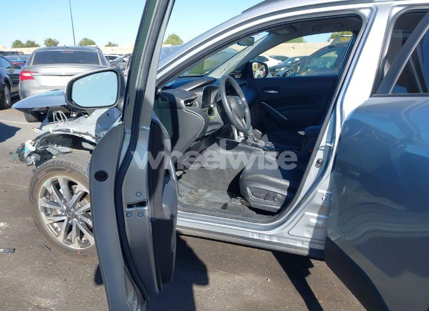 Photo 5 of 2023 Toyota Corolla CROSS XLE (VIN 7MUEAABG2PV050267)