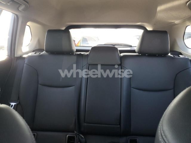 Photo 9 of 2023 TOYOTA COROLLA CROSS XLE (VIN 7MUEAABG3PV046406)