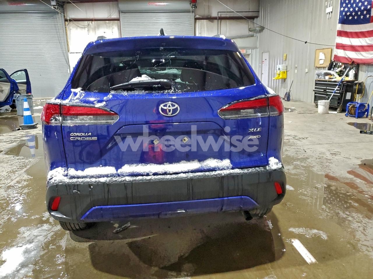 Photo 6 of 2025 TOYOTA COROLLA CROSS XLE (VIN 7MUEAABG4SV131649)