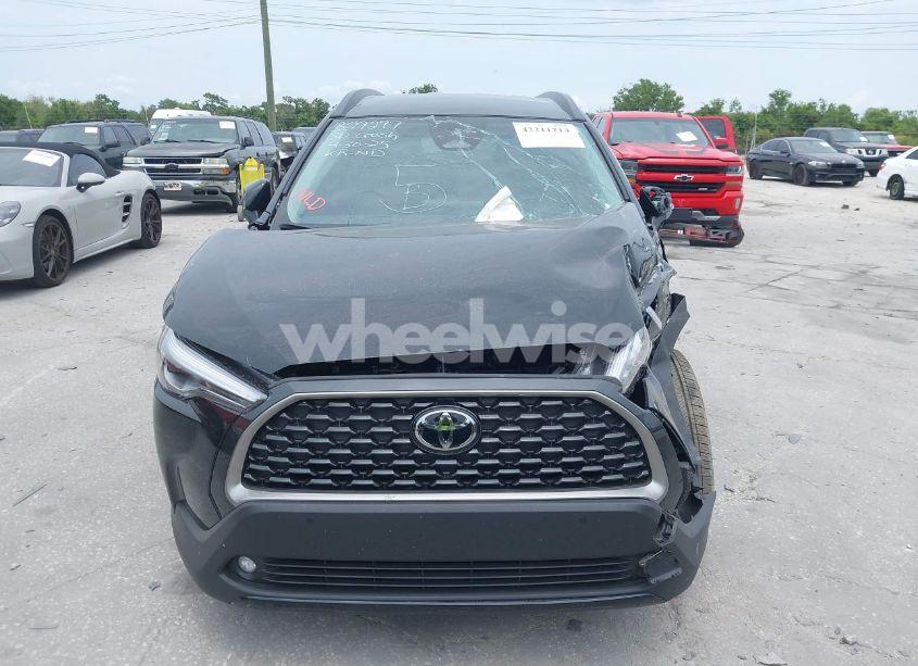 Photo 12 of 2024 Toyota Corolla CROSS XLE (VIN 7MUEAABG8RV084586)