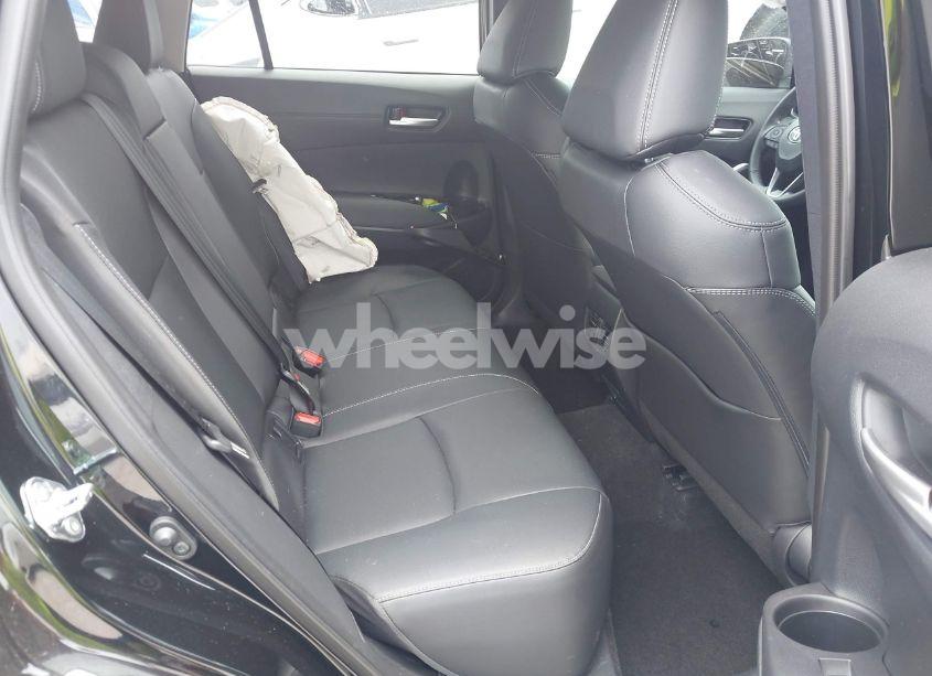 Photo 8 of 2024 Toyota Corolla CROSS XLE (VIN 7MUEAABG8RV084586)