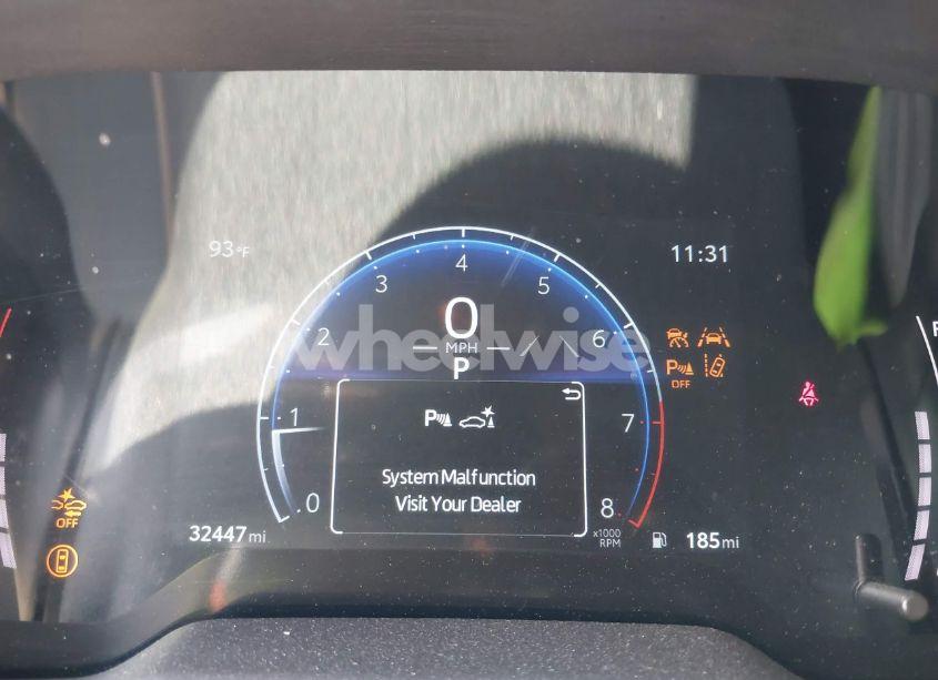 Photo 7 of 2024 Toyota Corolla CROSS XLE (VIN 7MUEAABG9RV080854)