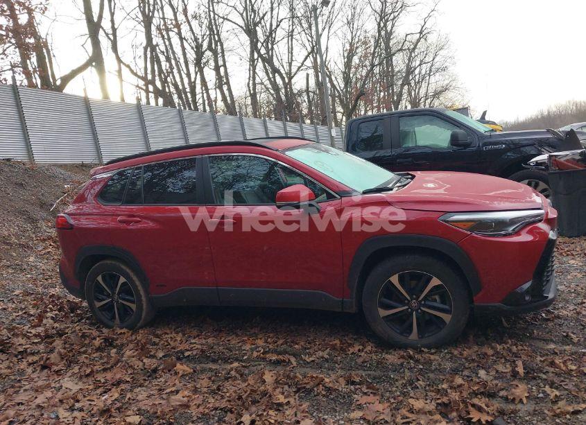 Photo 13 of 2024 Toyota Corolla CROSS HYBRID XSE (VIN 7MUFBABG0RV028871)