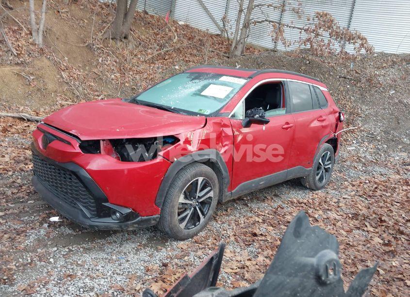 Photo 2 of 2024 Toyota Corolla CROSS HYBRID XSE (VIN 7MUFBABG0RV028871)