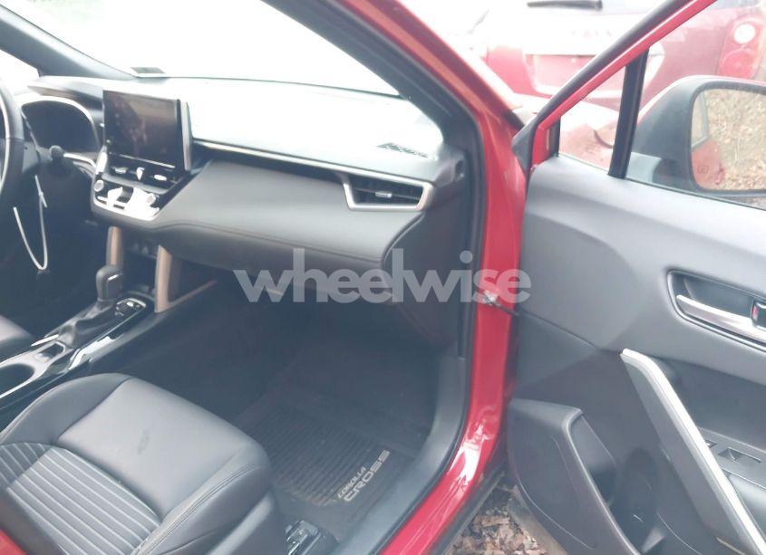 Photo 5 of 2024 Toyota Corolla CROSS HYBRID XSE (VIN 7MUFBABG0RV028871)