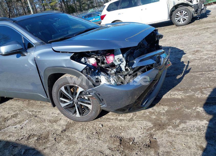 Photo 6 of 2024 Toyota Corolla CROSS HYBRID XSE (VIN 7MUFBABG0RV033021)