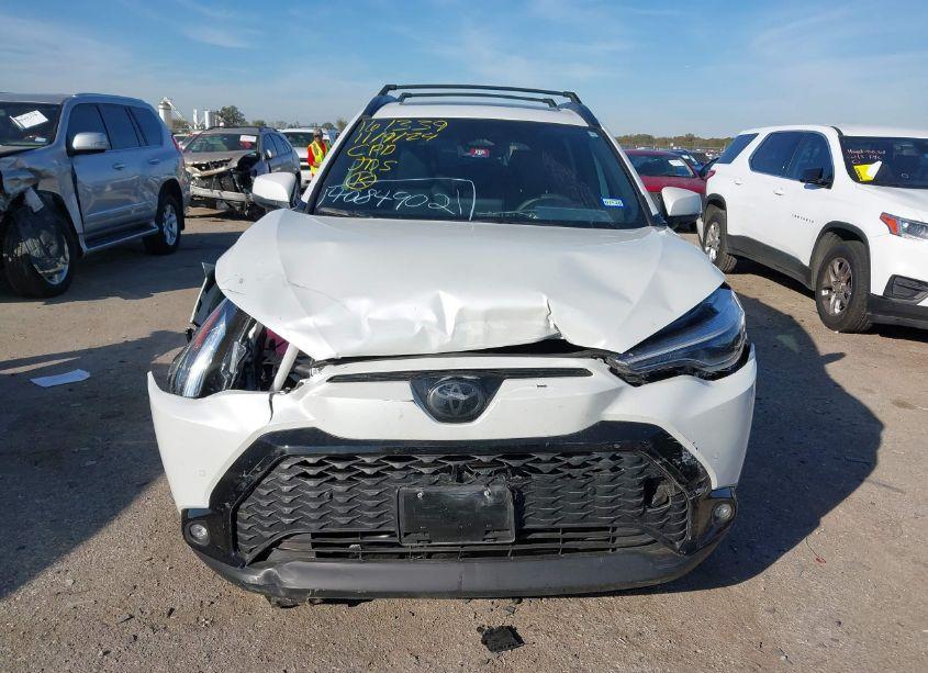 Photo 12 of 2024 Toyota Corolla CROSS HYBRID XSE (VIN 7MUFBABG0RV044732)