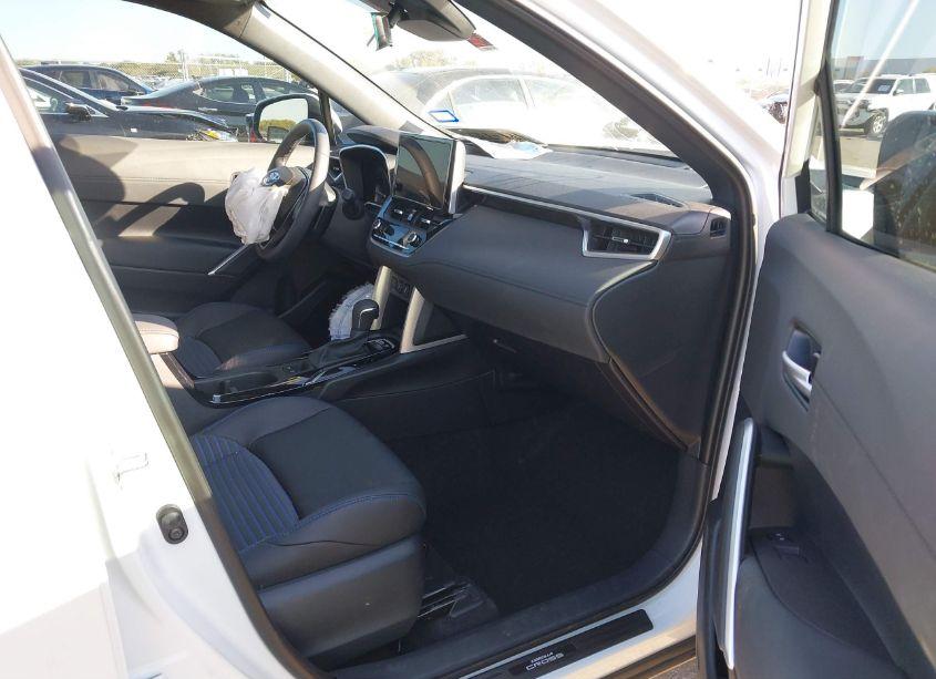 Photo 5 of 2024 Toyota Corolla CROSS HYBRID XSE (VIN 7MUFBABG0RV044732)