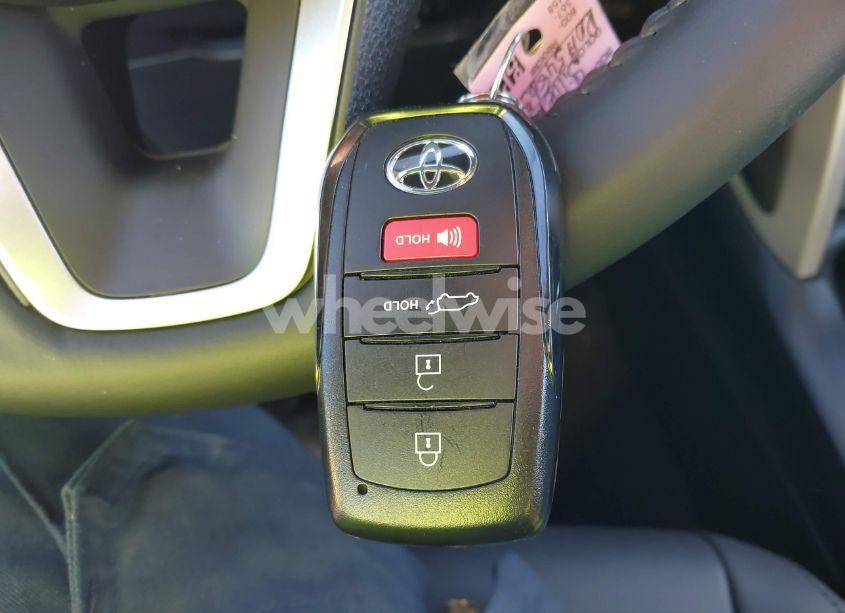 Photo 11 of 2024 Toyota Corolla CROSS HYBRID XSE (VIN 7MUFBABG0RV052507)