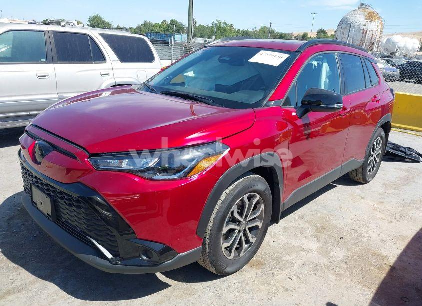 Photo 2 of 2025 Toyota Corolla CROSS HYBRID SE (VIN 7MUFBABG0SV068471)