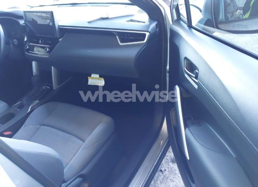 Photo 5 of 2024 Toyota Corolla CROSS HYBRID S (VIN 7MUFBABG1RV054041)