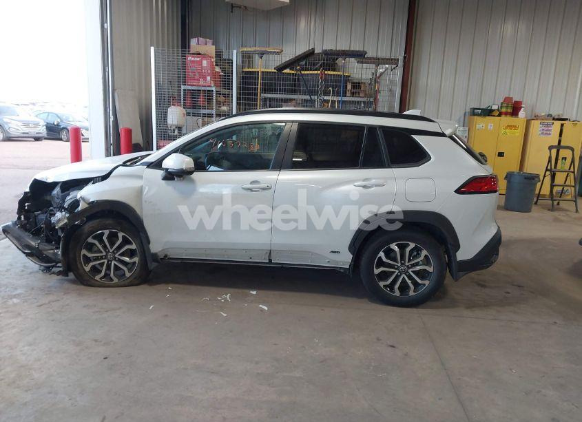 Photo 14 of 2023 Toyota Corolla CROSS HYBRID SE (VIN 7MUFBABG3PV004433)