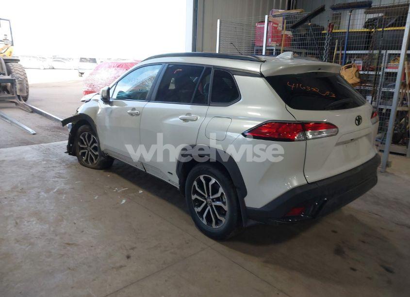 Photo 3 of 2023 Toyota Corolla CROSS HYBRID SE (VIN 7MUFBABG3PV004433)