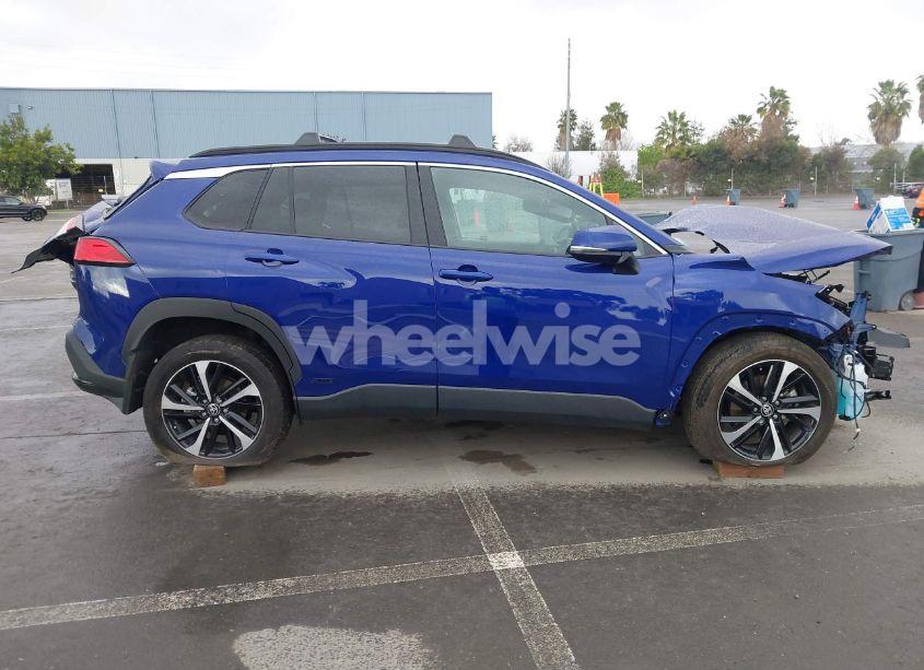 Photo 13 of 2024 Toyota Corolla CROSS HYBRID XSE (VIN 7MUFBABG3RV051786)