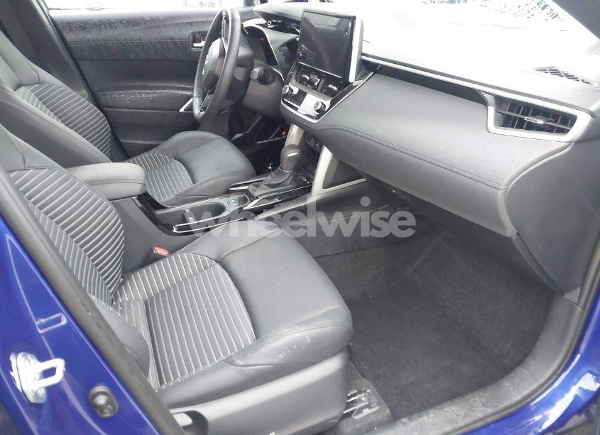 Photo 5 of 2024 Toyota Corolla CROSS HYBRID XSE (VIN 7MUFBABG3RV051786)