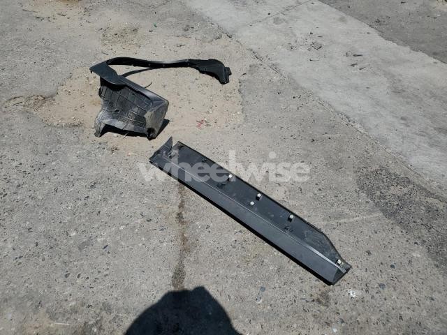 Photo 12 of 2024 TOYOTA COROLLA CROSS SE (VIN 7MUFBABG3RV060360)