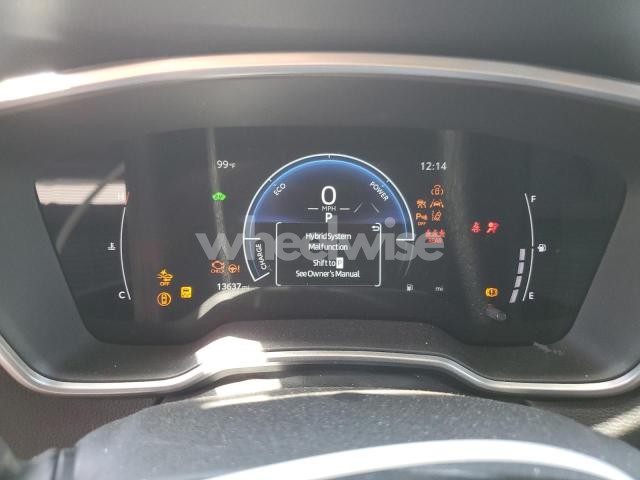Photo 3 of 2024 TOYOTA COROLLA CROSS SE (VIN 7MUFBABG3RV060360)