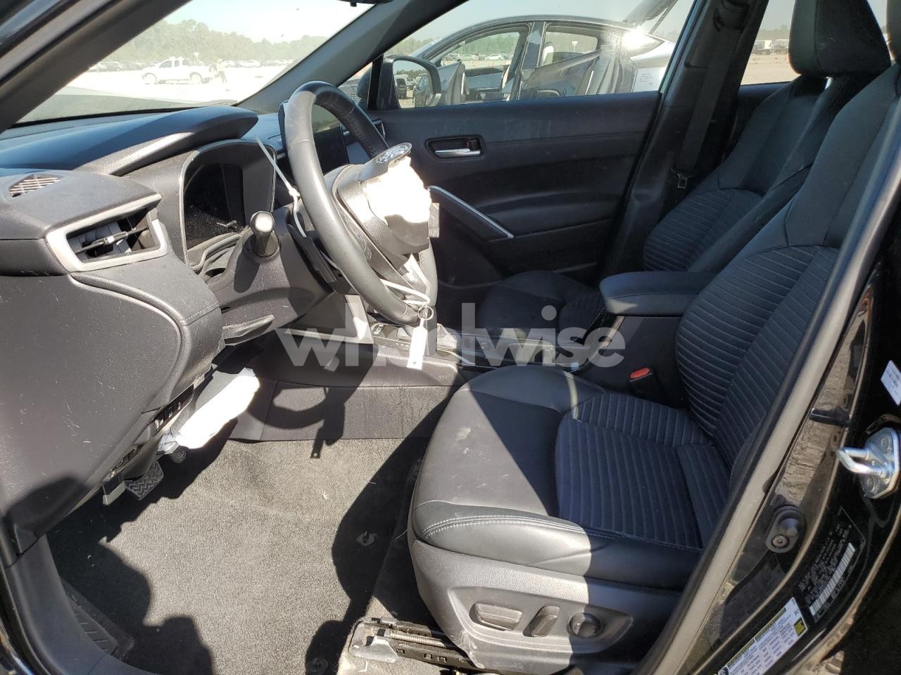 Photo 7 of 2024 TOYOTA COROLLA CROSS SE (VIN 7MUFBABG3RV063145)
