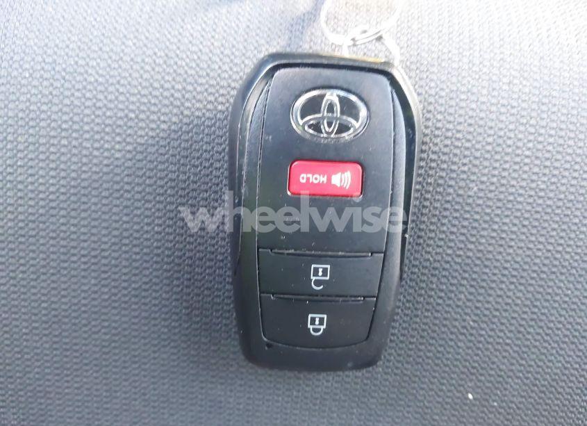 Photo 11 of 2023 Toyota Corolla CROSS HYBRID SE (VIN 7MUFBABG4PV003663)