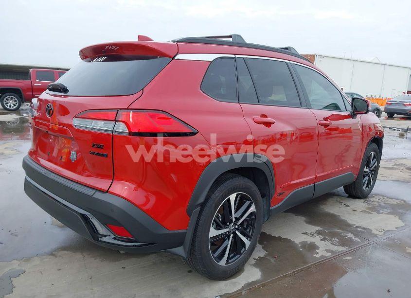 Photo 4 of 2024 Toyota Corolla CROSS HYBRID XSE (VIN 7MUFBABG4RV026072)