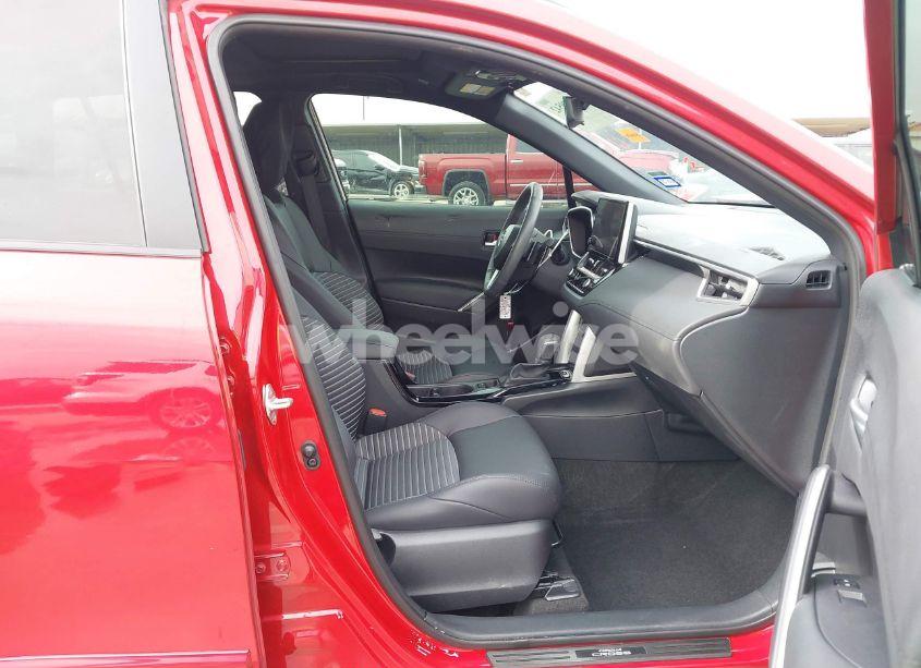 Photo 5 of 2024 Toyota Corolla CROSS HYBRID XSE (VIN 7MUFBABG4RV026072)