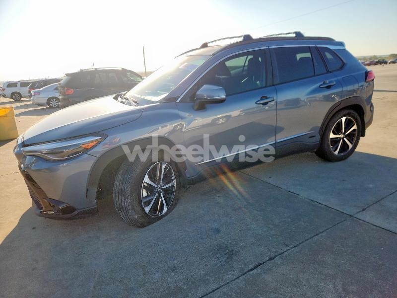 Photo 8 of 2024 TOYOTA COROLLA CROSS SE (VIN 7MUFBABG5RV031541)