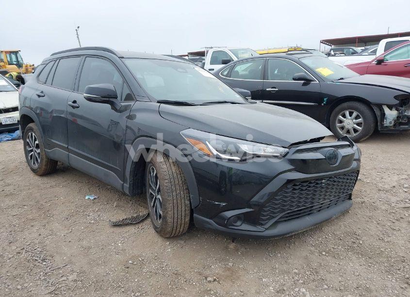 2023 Toyota Corolla CROSS HYBRID SE (VIN 7MUFBABG6PV010999) main photo