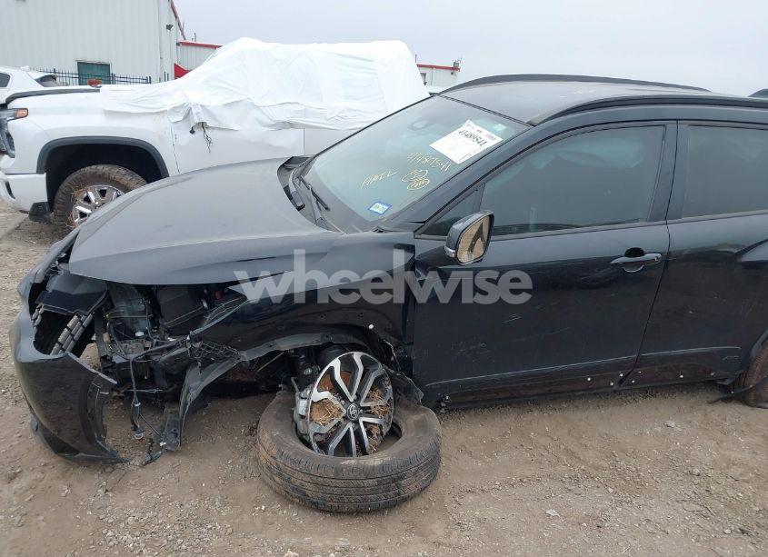 Photo 6 of 2023 Toyota Corolla CROSS HYBRID SE (VIN 7MUFBABG6PV010999)