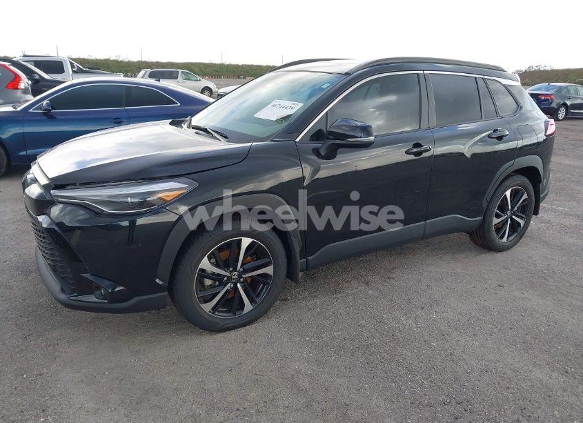 Photo 2 of 2024 Toyota Corolla CROSS HYBRID XSE (VIN 7MUFBABG6RV018328)