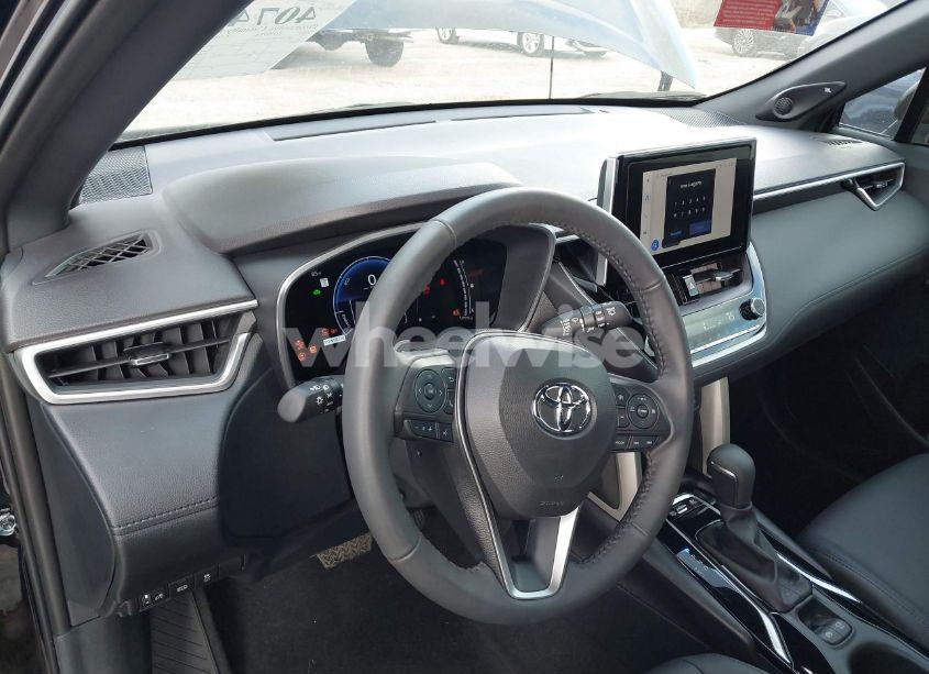 Photo 7 of 2024 Toyota Corolla CROSS HYBRID XSE (VIN 7MUFBABG6RV018328)