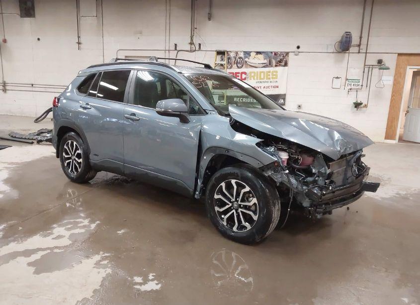 2024 Toyota Corolla CROSS HYBRID SE (VIN 7MUFBABG6RV025747) main photo