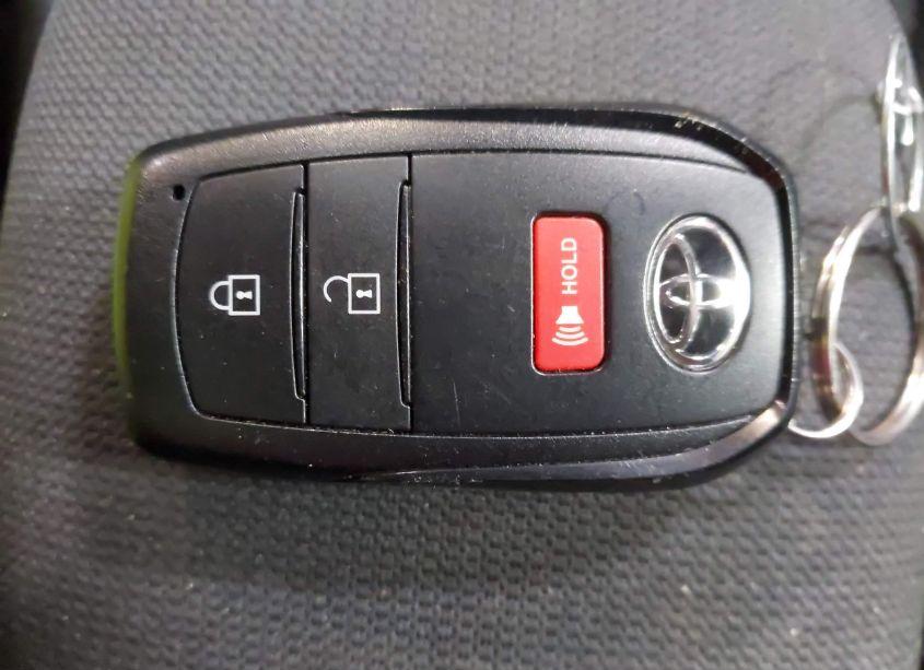 Photo 11 of 2024 Toyota Corolla CROSS HYBRID SE (VIN 7MUFBABG6RV025747)